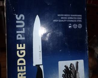 JA HENCKELS KNIFE BLOCK SET