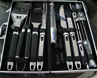 Romanticist 21pc BBQ Grill Accessories Set in Aluminum Case.
