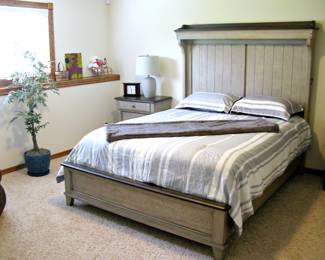  Ivy Hollow Mantle Queen Size Bed in a Weathered Linen and Dusty Taupe Finish