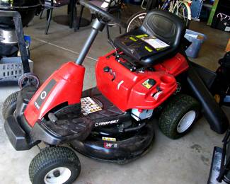 Troy-Bilt TB30B Riding Mower 30-inch Cutting Deck