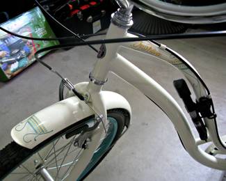 Schwinn Fairhaven Women's 7-Speed Cruiser Bike