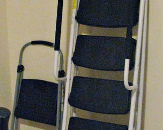 Folding 5-Step Ladder with Handrails and Tool Tray - Step Ladder