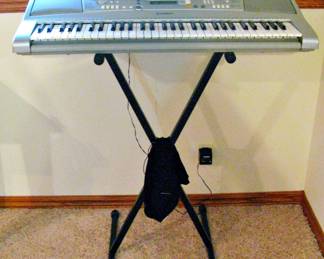  Yamaha Portable Electronic Keyboard w/ Manual and Music Stand