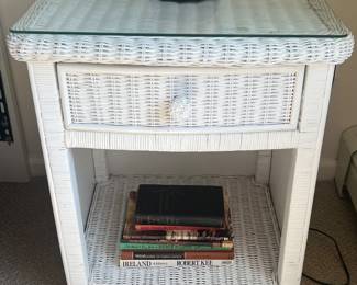 112. White Wicker 1 Drawer Nightstand w/ Glass Top