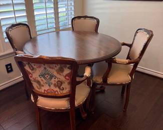 Kitchen Table with 4 Chairs