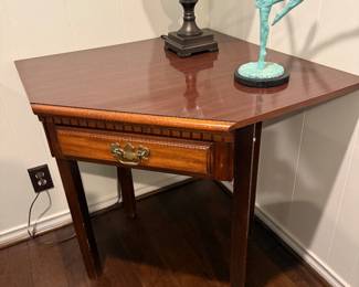 Corner Table
