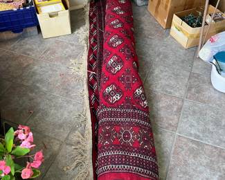 If you're looking for an area rug, this could be your lucky weekend!