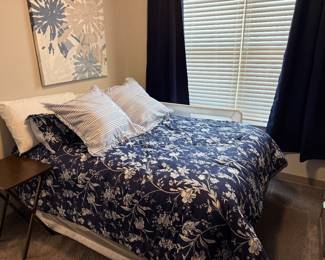 QUEEN MATTRESS AND BOXSPRING