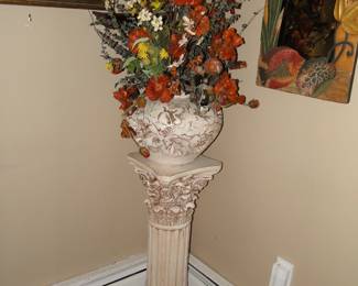 Pedestal with flower vase