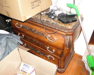 Bombay Chest