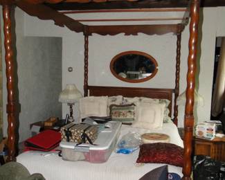 4 poster bed
