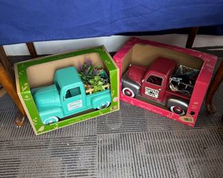 Cute holiday trucks 