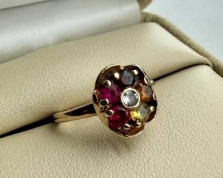 This lot features an antique 10k gold mother’s ring with various stones in a size 5.5 and a total approx. weight of 2.13 grams. This ring has been XRF tested and verified as 10k.