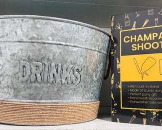 barware galvanized tub and champagne shooter acrylic glasses