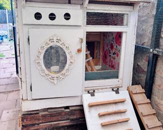 Chicken coop shabby chic