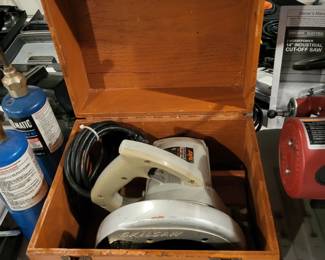 Skilsaw in box