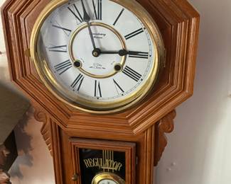 Regulator wall clock