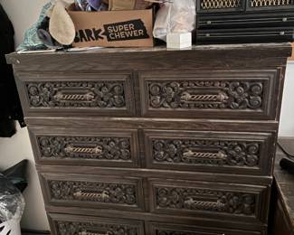 Dresser