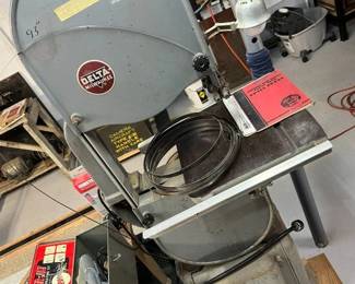 5495 Delta Milwaukee Bandsaw