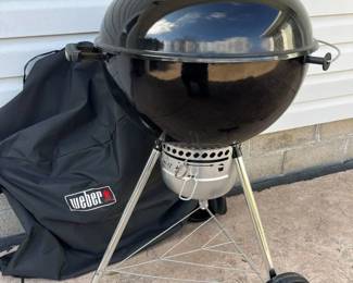 5495 Weber MasterTouch GBS 22In. Charcoal Grill