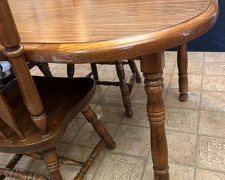 5495 Oak Dinette Table Base Detail