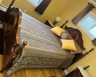 5495 Queen Bedframe Staged