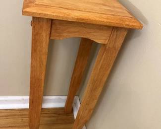 5495 Oak Tall Plant Stand