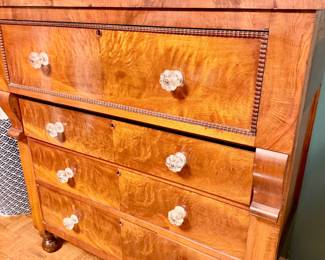19th-century American Empire style chest of drawers