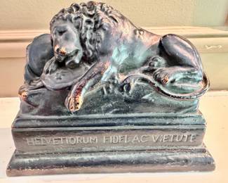 vintage cast metal Lion of Lucerne desktop figurine