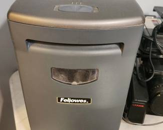 Paper shredder