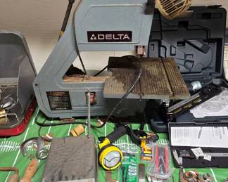 Delta Saw - Hand Tools