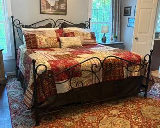 King size bed 