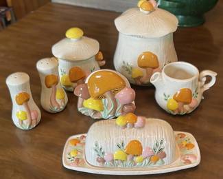ARNEL 1970s Mushroom Set 