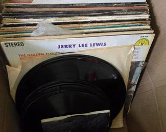 Records/Vinyls