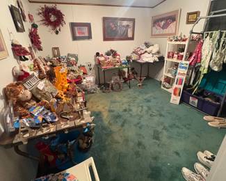 Holiday Room