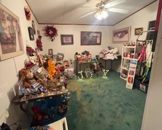 Holiday Room