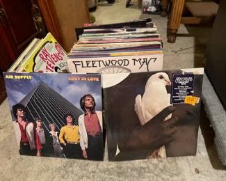 LP Vinyl Records from '70's and '80s Glen Campbell, Micheal Jackson's Thriller, Fleetwod Mac Rumours, Eagles, Joan Baez, Hank Williams, Dave Loggins, etc