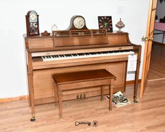 0374Bonus Room