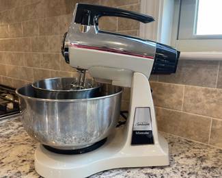 VINTAGE SUNBEAM MIXER
