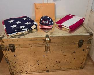 Brass Trunk -,Flags