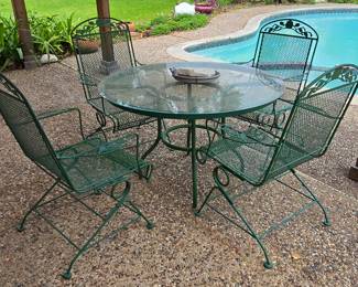 Patio Table with Chairs 