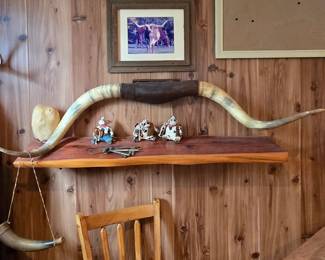 Longhorn Horn Mount - Cedar Shelf - Horn
