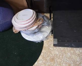 Cake Plates - Display Trunk