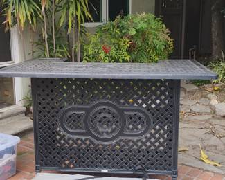 Cast Aluminum Bar Table with Lattice Design