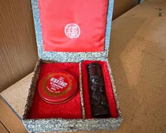 Vintage Chinese YINNI Seal Paste Set with Carved Dragon Seal