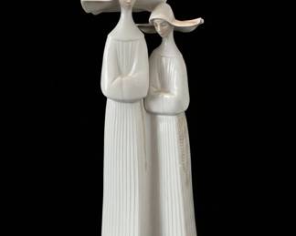Lladro Porcelain Figurine  Two Nuns 