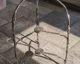 Metal Desert Plate Stand