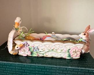 Fitz and Floyd Garden Rhapsody Cracker Caddy second image