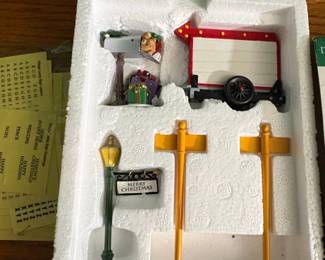 Department Village Accessories Set
