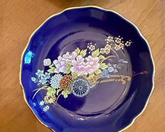Kutani Porcelain Peacock and Floral Decorative Plates Set of  second image